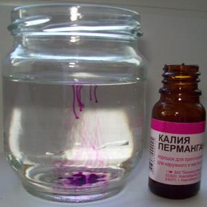 Как полоскать горло марганцовкой