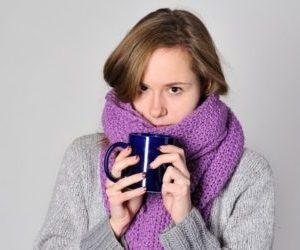 Чем лечить боль в горле при глотании