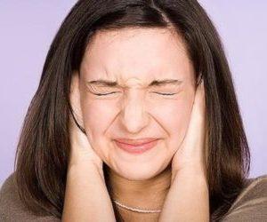 Что делать когда в ухе эхо?