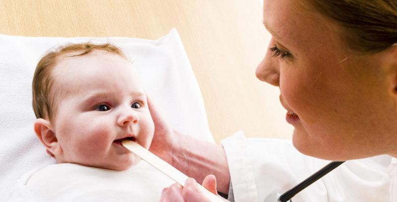 лечение соплей у грудничка