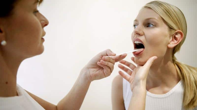 Как избавиться от кома в горле?