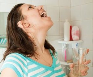 Как научиться полоскать горло