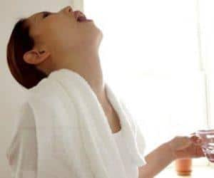 Как полоскать горло содой