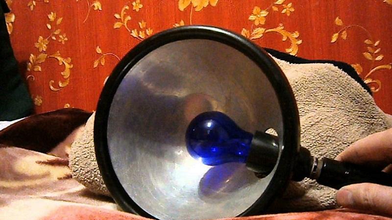 Как греть ухо синей лампой при отите