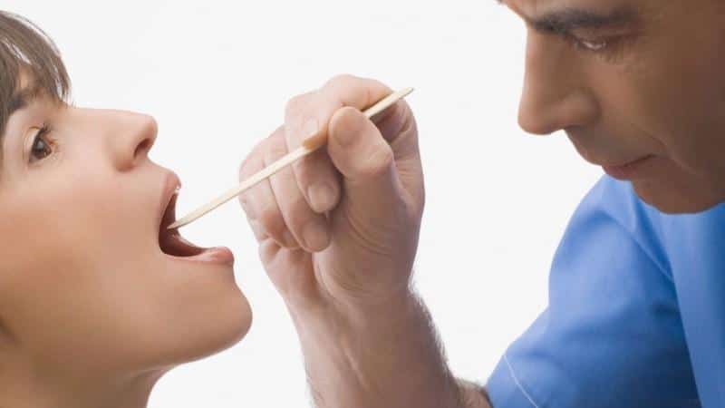 Как правильно полоскать горло Хлоргексидином