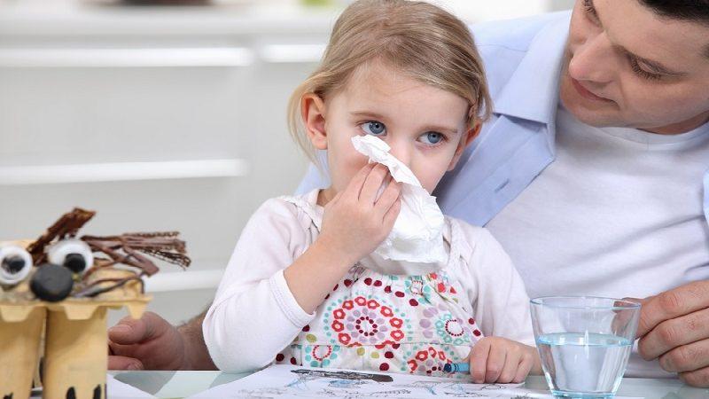 чем и как лечить начинающийся насморк у ребенка