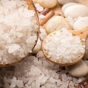 очень болит ухо