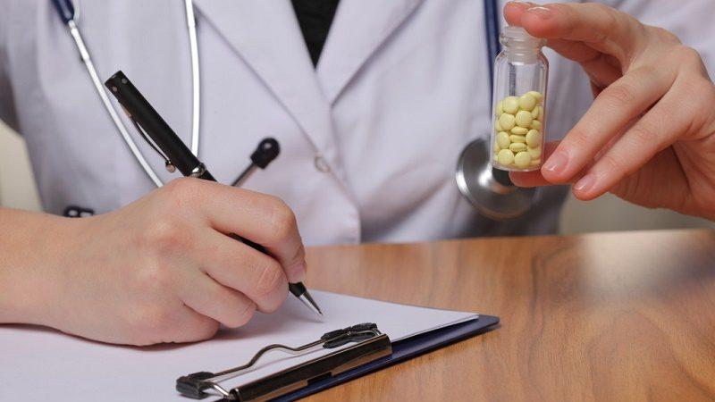 оглохло ухо и шумит что делать