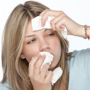 болит лоб при насморке