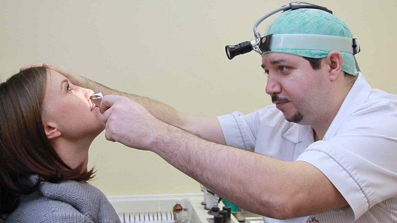 гребень в носу