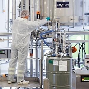 как и чем лечить болячки в носу у взрослого и ребенка