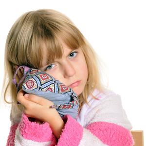 как понять что у ребенка болит ухо