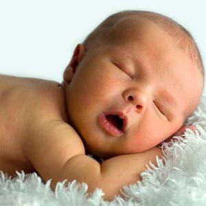 как распознать насморк у грудничка