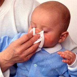 лечение насморка у грудничков