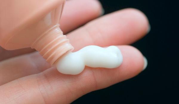 мазь тетрациклиновая в ухо