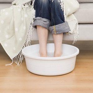 парить ноги с горчицей при насморке ребенку