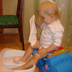 как парить ноги при насморке ребенку