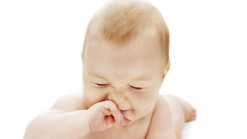 у грудничка заложен нос хрюкает