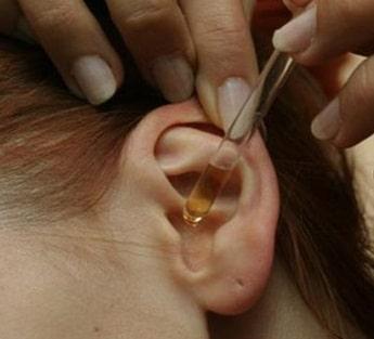 чем лечить отит уха у ребенка