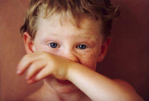 сильно чешется нос