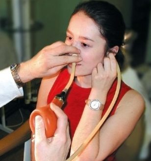 как продувать уши при отите