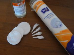 Как промывать ухо перекисью водорода?