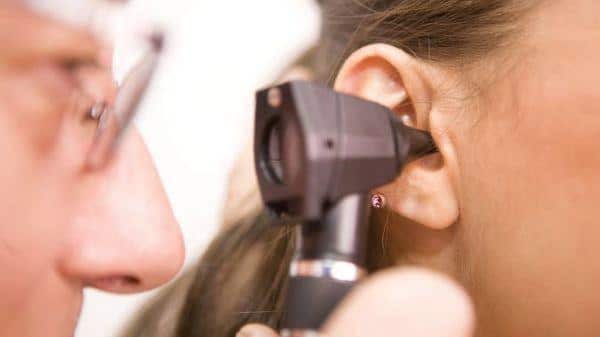 -причины снижения слуха и шума в ушах