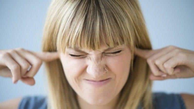 заложенные уши причины